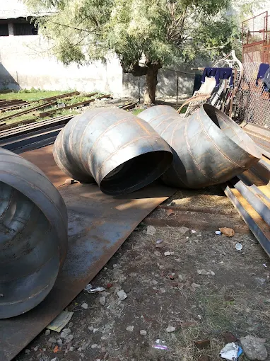 Dished ends and vessel heads